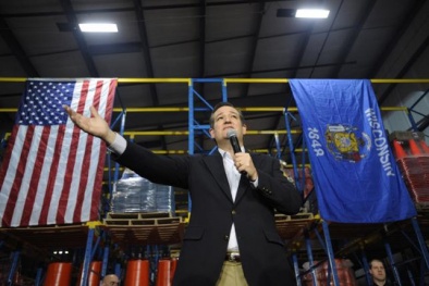 Ông Cruz và Donald Trump cãi nhau vụ ngoại tình, khỏa thân