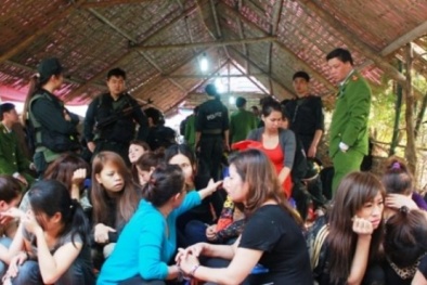 Sau vụ phá sới bạc 'khủng' ở Đông Triều: Chủ tịch xã Hoàng Quế mất chức