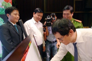 Lãnh đạo các bộ, ngành ký cam kết 'Nói không với thực phẩm bẩn'