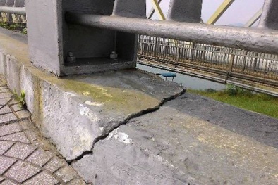 Cây cầu gần nghìn tỷ ở Huế xuất hiện nhiều vết nứt đáng sợ