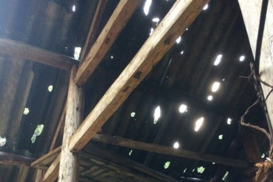 Tuyên Quang: Mưa đá cường độ mạnh nhất 30 năm qua làm nhà dân 'nhìn thấu trời'