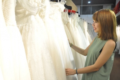 9X Ngoại thương kiếm tiền tỷ/tháng từ xưởng váy 800m2