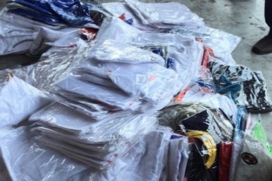 Phát hiện gần 2.000 áo thun nhập khẩu từ Đài Loan nghi là hàng nhái