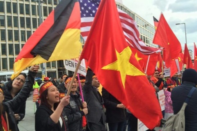 Kiều bào ở Đức, Nhật đồng loạt biểu tình phản đối Trung Quốc ở Biển Đông