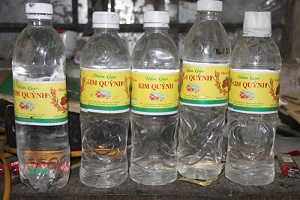 Nguy cơ ung thư vì giấm gạo làm từ axit tại Nghệ An