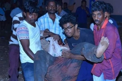 Nổ pháo hoa ở Ấn Độ, cả trăm người chết