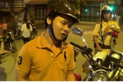 'Sóng ngầm' ở hồ Con Rùa: Truy bức con nợ?