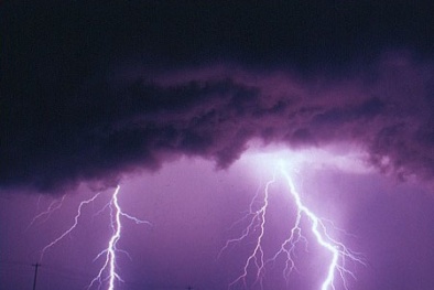 Dự báo thời tiết ngày mai 14/4/2016: Bắc Bộ dễ có tố lốc, gió giật mạnh