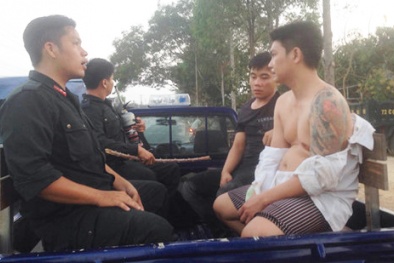 Bất chấp hơi cay mù mịt, gần 500 học viên vẫn đồng loạt phá trại cai nghiện