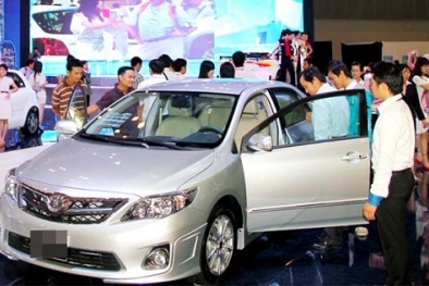 Ô tô giá 7 tỷ phải chịu gần 5 tỷ đồng tiền thuế