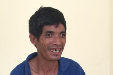 Vẫn cười tươi thuật lại hành vi hiếp dâm phụ nữ trong đêm tối