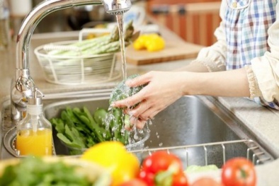 Bí quyết rửa sạch hóa chất tồn dư trong thực phẩm