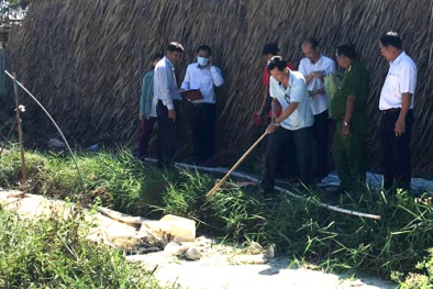 Tin mới nhất vụ ngạt khí tập thể ở Cà Mau: Xóm nhỏ bàng hoàng đón 3 cái tang