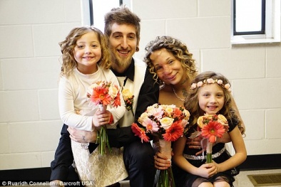 Kì quái căn bệnh mang quả 'bong bóng' trên mặt