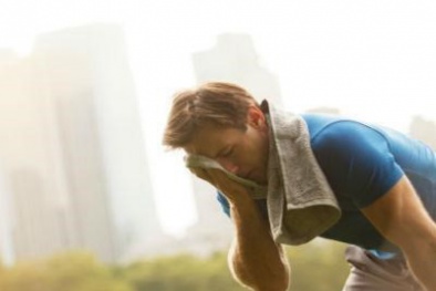 Mẹo hay hạn chế tiết mồ hôi vào ngày nóng