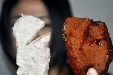 Vợ quả quyết mua thịt bò, chồng cứ khăng khăng đây là thịt lợn