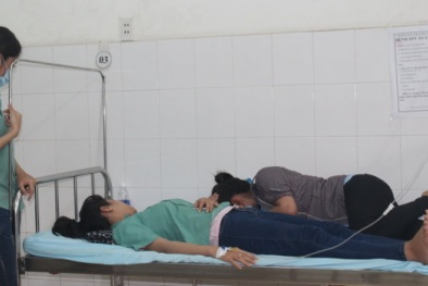 Sau bữa trưa đủ thịt cá, hàng chục công nhân Tiền Giang phải nhập viện