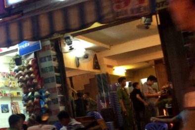 Tiếp tân ngã khụy phát hiện thi thể bốc mùi trong phòng khách sạn khóa trái