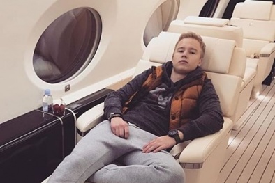 Choáng trước cảnh cậu ấm cô chiêu Anh đốt tiền mua vui