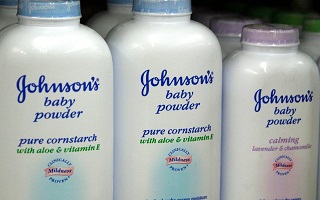 Johnson & Johnson tiếp tục thua kiện vụ phấn rôm gây ung thư 