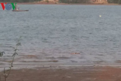 Tin tức thời sự 24h ngày 5/5: Thi thể bí ẩn úp mặt trên sông Lam