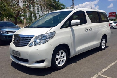 Toyota Alphard 2011 giá trên 2 tỷ đồng có mặt tại Việt Nam