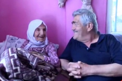 Bí quyết sống lâu của cụ bà 111 tuổi có 120 cháu chắt