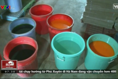 Clip: Giật mình tận mắt chứng kiến quy trình sản xuất nước ngọt giá rẻ 'vạn người mê'