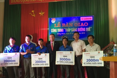 Bàn giao Công trình 'Thắp sáng đường quê' tại Bắc Ninh và Bắc Giang