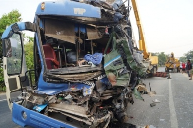 Tai nạn thảm khốc trên QL1A: Hàng chục người tuyệt vọng đập cửa xe kêu cứu