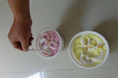 Vạch trần 'kỹ thuật' sản xuất kem bán dạo bằng thuốc nhuộm vải