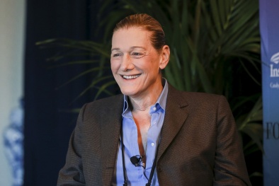 Cảm phục hành trình của bà mẹ triệu phú đưa con gái trở về từ cõi chết