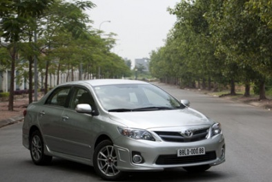 Chết ngay bên vô lăng sau cú tông trực diện cực mạnh với xe tải