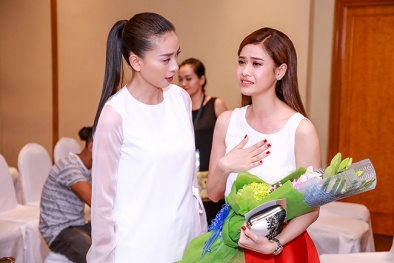 Trương Quỳnh Anh khóc khi nhắc đến những em nhỏ mắc bệnh tim bẩm sinh