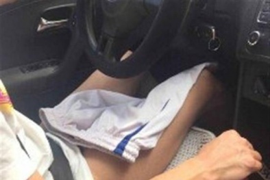 Trung Quốc: Khách nữ hoảng loạn chạy trốn khi tài xế taxi không mặc quần