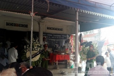 Thăng cấp bậc hàm trước thời hạn cho thiếu úy công an chết khi bắt 'cẩu tặc'