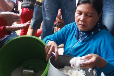 Không nên hoang mang trước thông tin hạt nhựa lẫn trong gạo