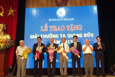 Tặng Giải thưởng Tạ Quang Bửu cho 3 nhà khoa học xuất sắc