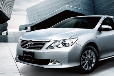 Lỗi bộ điều khiển, Toyota triệu hồi 2.410 xe Camry 2.0E  tại Việt Nam