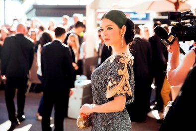 Lý Nhã Kỳ lộng lẫy với đầm kim sa trên thảm đỏ, đập tan nghi án 'lộ hàng' 