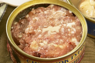 Thực hư tin Trung Quốc đóng hộp thịt người xuất khẩu bán ra nước ngoài