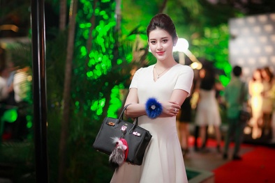 Á hậu Huyền My gây choáng với set đồ hơn 2 tỷ đi dự tiệc