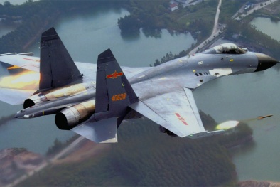 Chiến đấu cơ Trung Quốc chơi trò ‘mèo vờn chuột’ với máy bay Mỹ trên Biển Đông