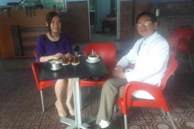 Đại gia Lê Ân cùng vợ trẻ kém 55 tuổi ra tòa do con trai riêng khởi kiện