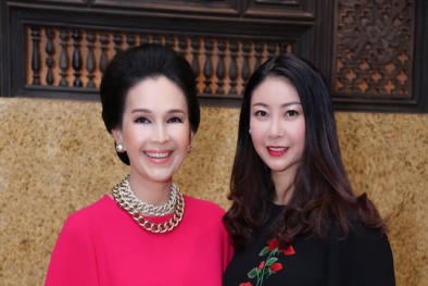 Facebook sao hôm nay: Hà Kiều Anh rạng rỡ trong sinh nhật tuổi 40