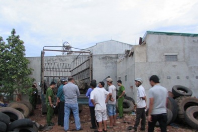 Chết thảm vì điện giật khi hàn cửa ô tô