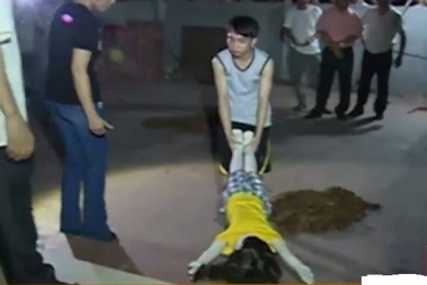 Bàng hoàng thực nghiệm hiện trường vụ giết dã man bé gái 11 tuổi