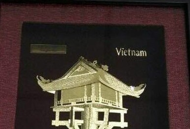 Tổng thống Mỹ Barack Obama nhận quà gì từ Tổng Bí thư Nguyễn Phú Trọng?