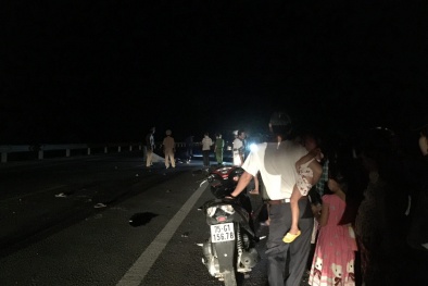 Cô gái trẻ bất ngờ bị xe tải tông, văng xa hàng chục mét