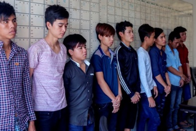 Khánh Hòa: 'Biệt đội' cầm tuýp sắt, dao quay truy sát bừa bãi trên đường 